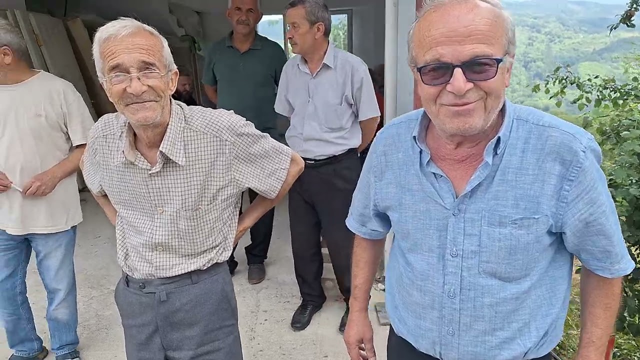 BUGÜN KOCAÇAM KÖYÜNDE AŞURE GELDİK ÇOK GÜZEL YAPANLARIN ELLERİNE SAĞLIK