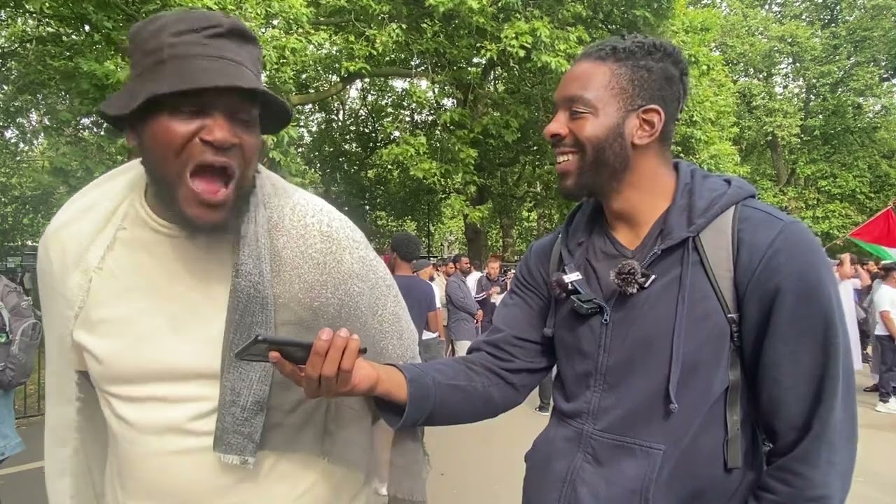 David gets humbled by Muslim brother with one Question| speakers corner