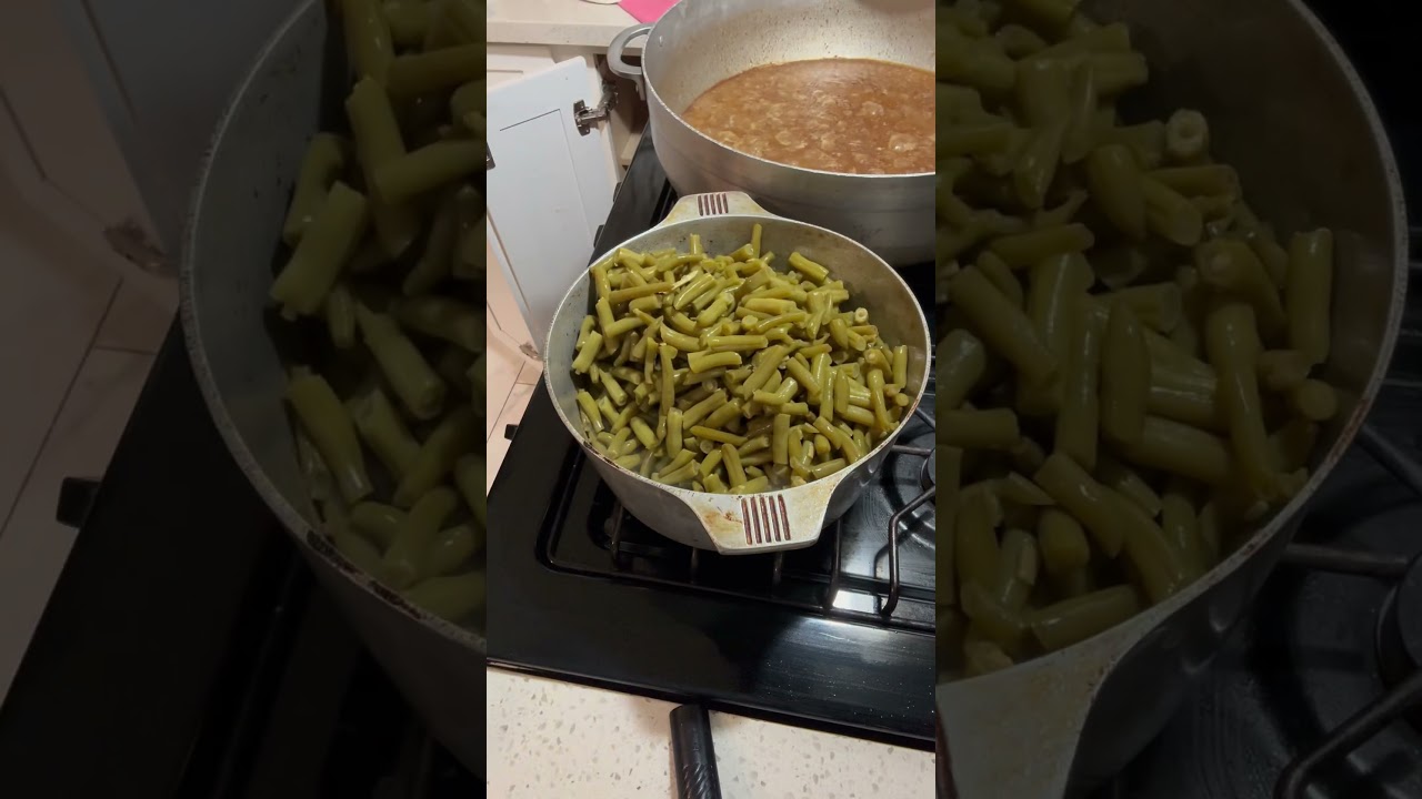 Smothered Green Beans Like Grandma Used to Make 👵🏽🔥 #cooking #cookwithme #cookingathome #letscook