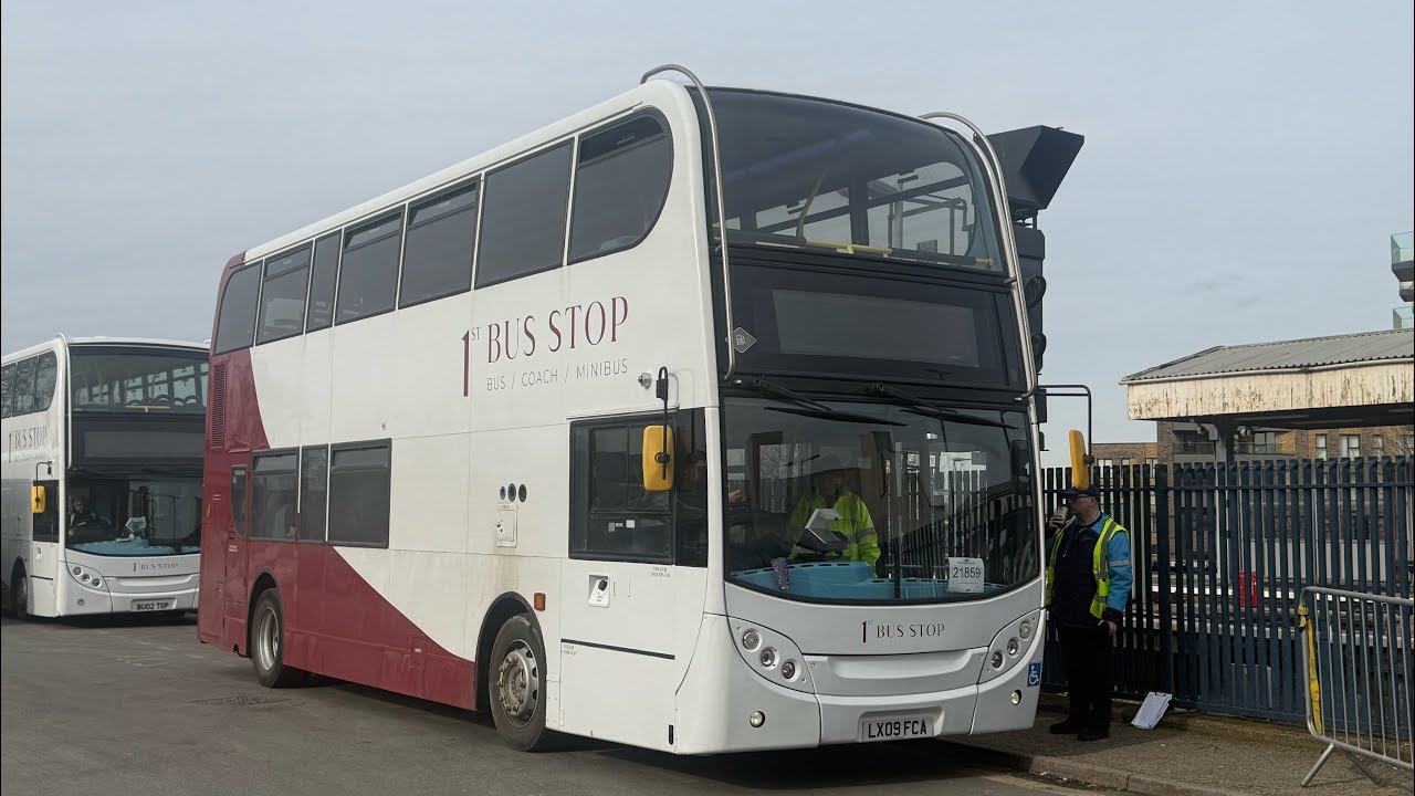 FRV: Southeastern Rail Replacement: Dartford - Crayford (LX09 FCA) Enviro 400