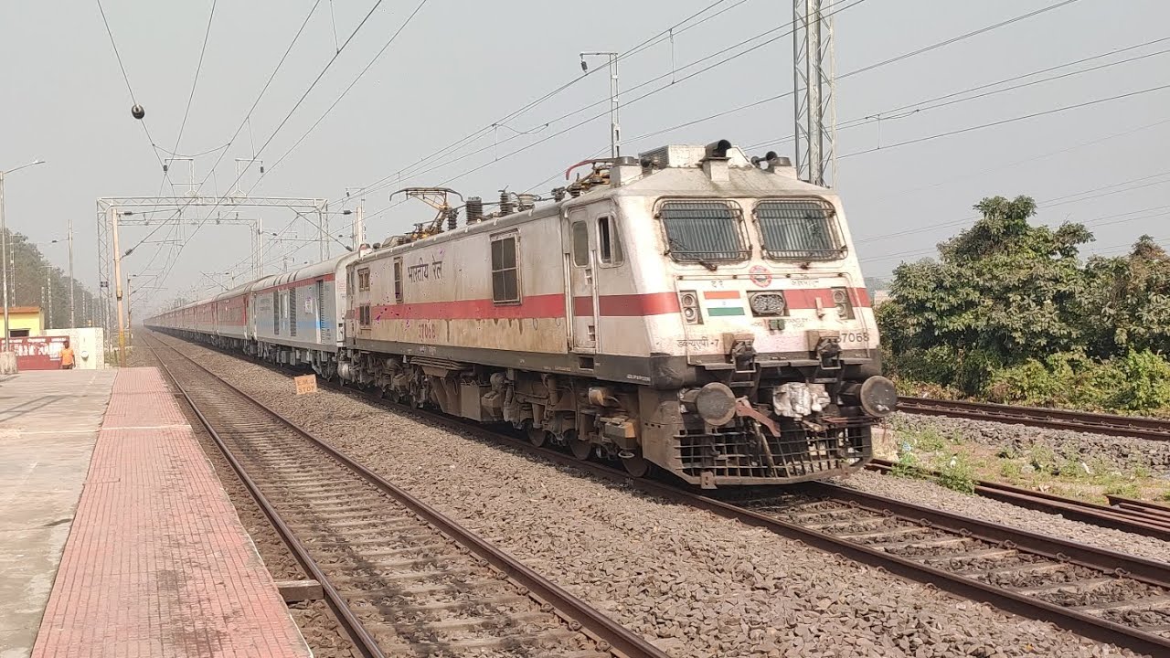 37068 RPM WAP 7 💝 Cherging 12302 - DN NDLS - HWH RAJDHANI EXPRESS 🔥#indianrailway#railfan#viral