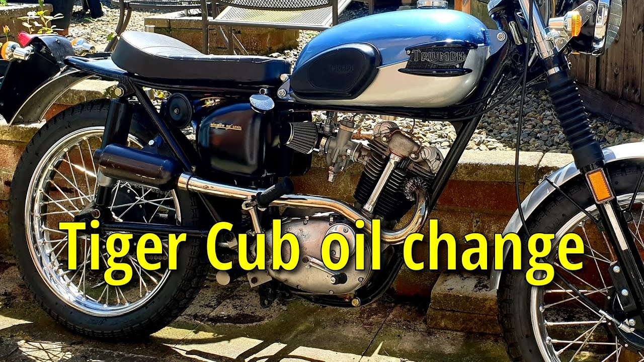 Как заменить масло в Triumph Tiger Cub