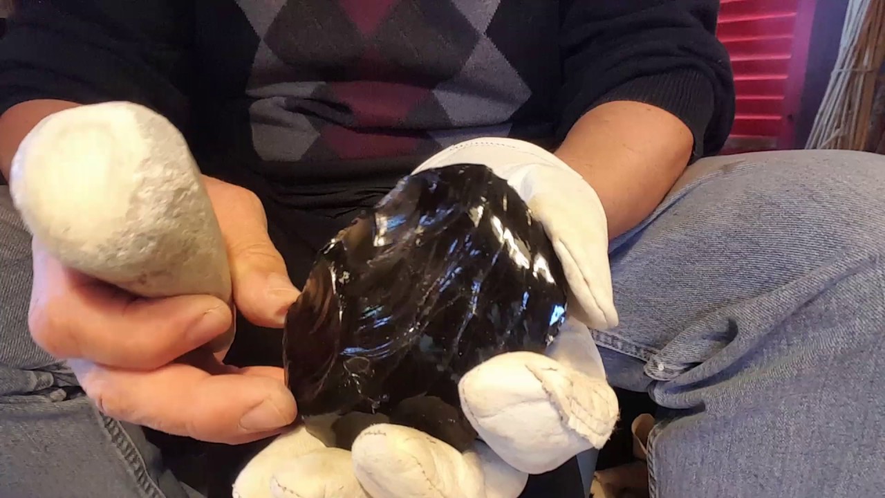 571 - Flintknapping More Obsidian 1/8