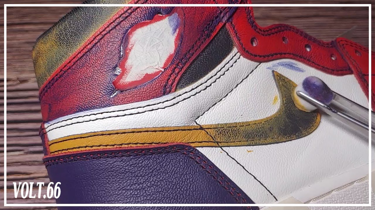 [ASMR] Jordan 1 La To Chicago wiping off the paint