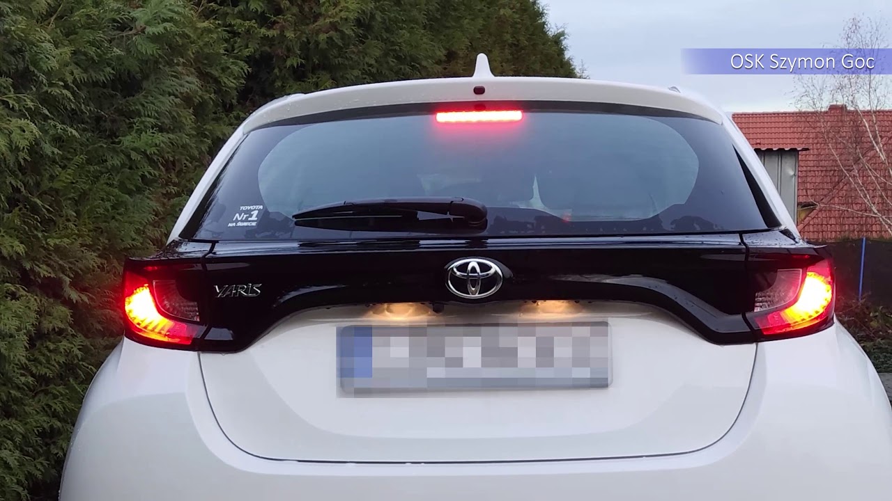 Toyota Yaris IV 2020 światła zewnętrzne