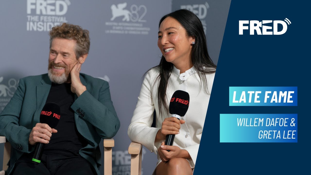 Intervista: Willem Dafoe e Greta Lee – LATE FAME | #Venezia82