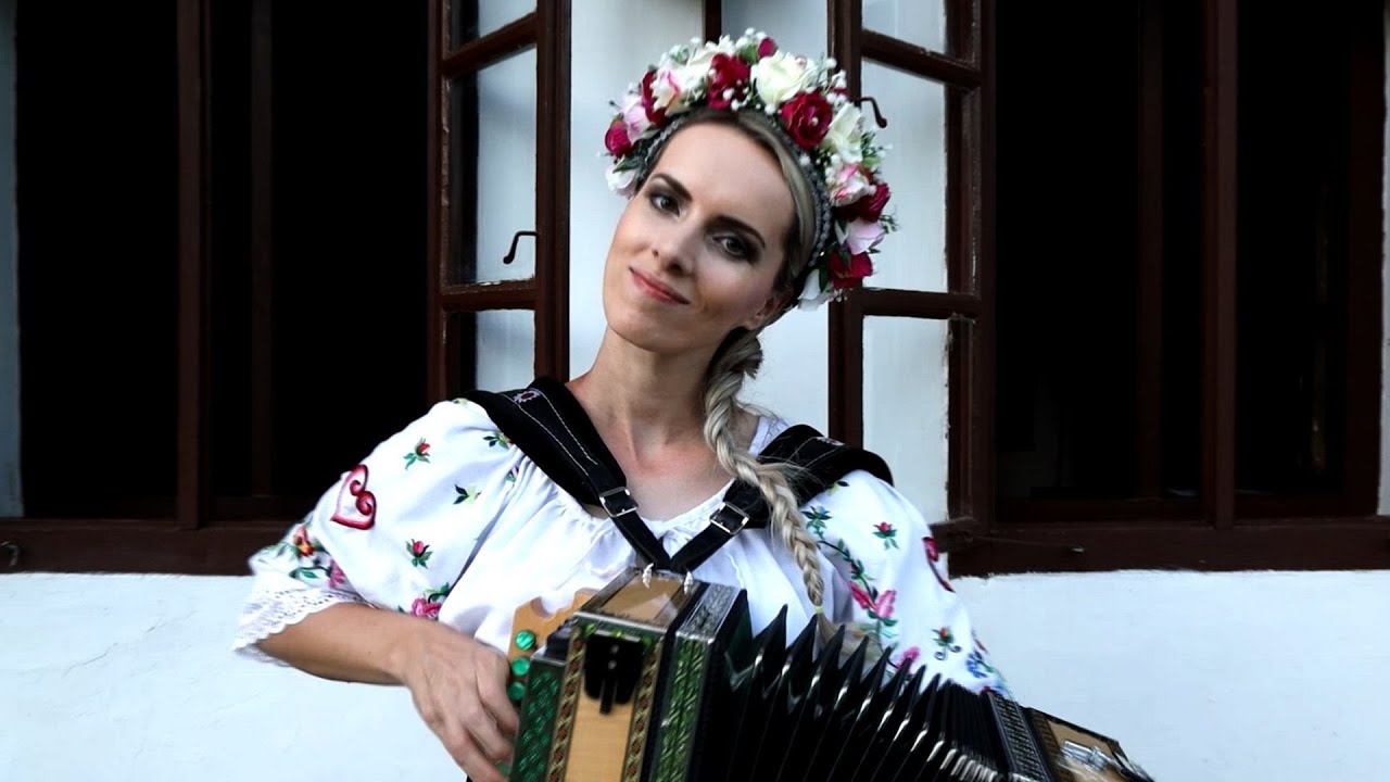 Vlasta Mudríková - Chodili chlapci k nám (oficiálny videoklip)