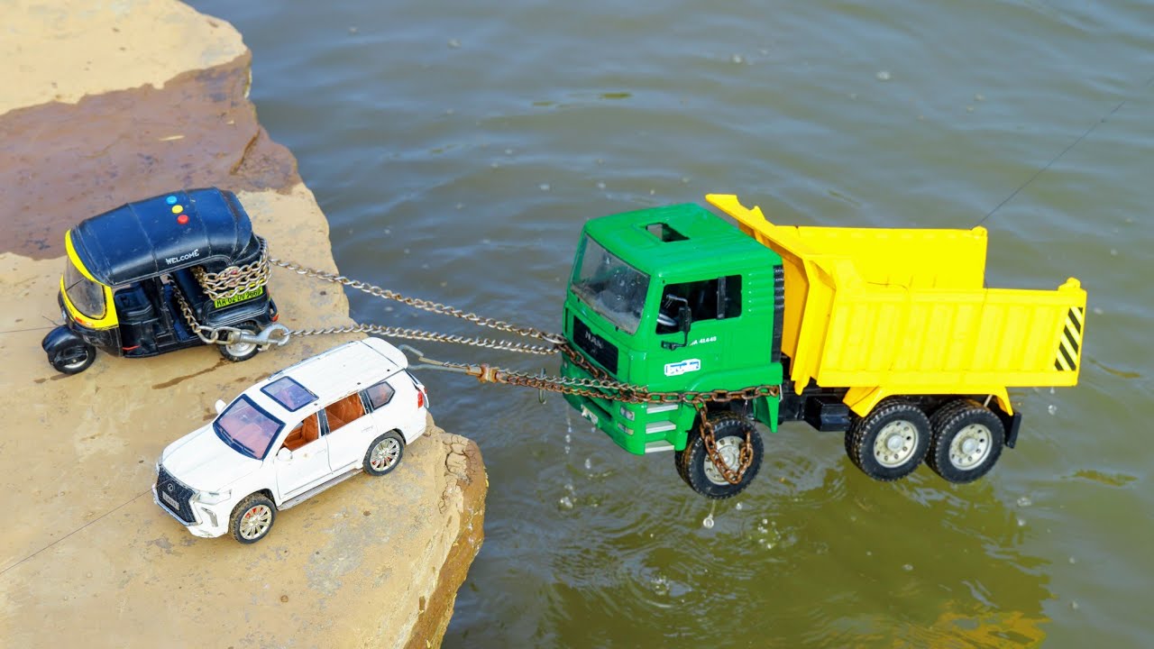 Double BharatBenz 3528C Tipper Accident Pulling Out JCB Auto Rickshaw DumpTruck Fortuner Car ? CSToy