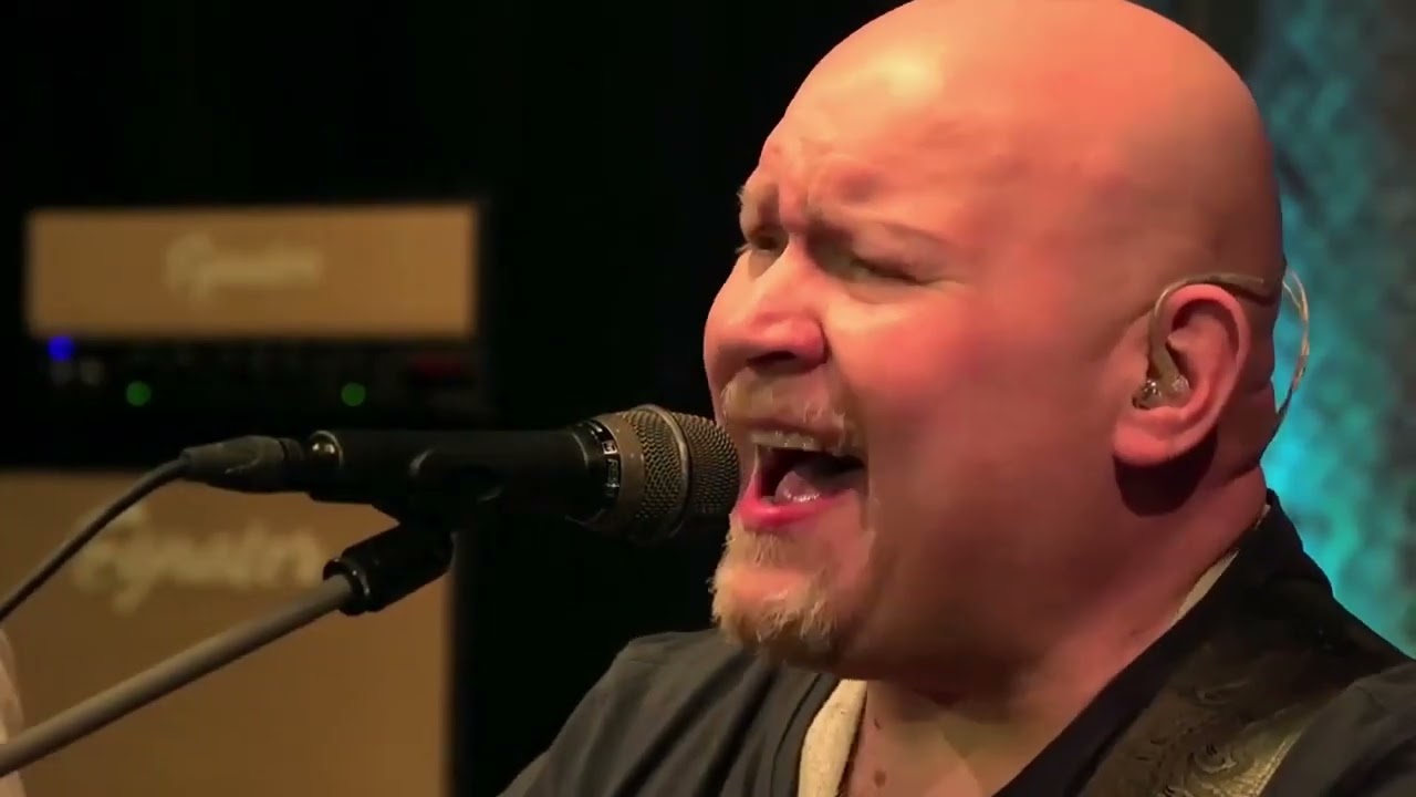 CHLAPI V SOBĚ - Šanson z podkroví