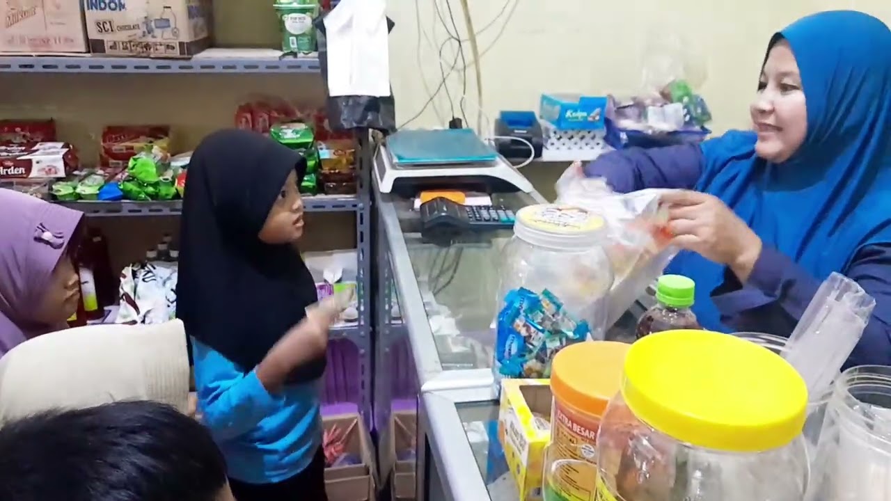Membuat makanan dari olahan singkong