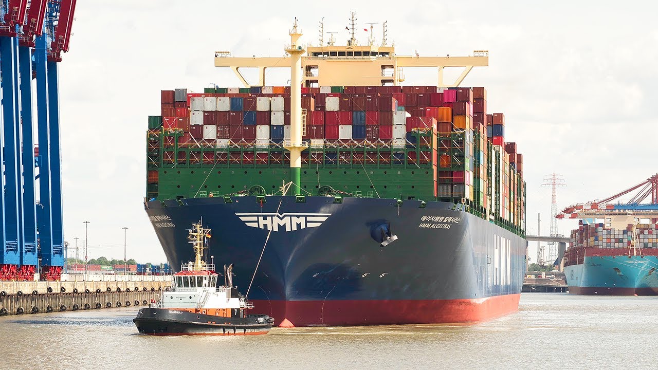 World's Largest Container Ship HMM ALGECIRAS leaving port of Hamburg | HDR