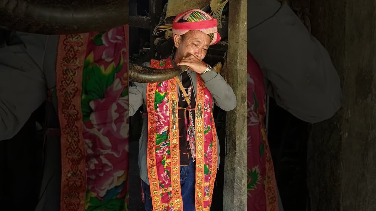 Iu Mien Síp Miến_ pan pảm  - SaPa.                       