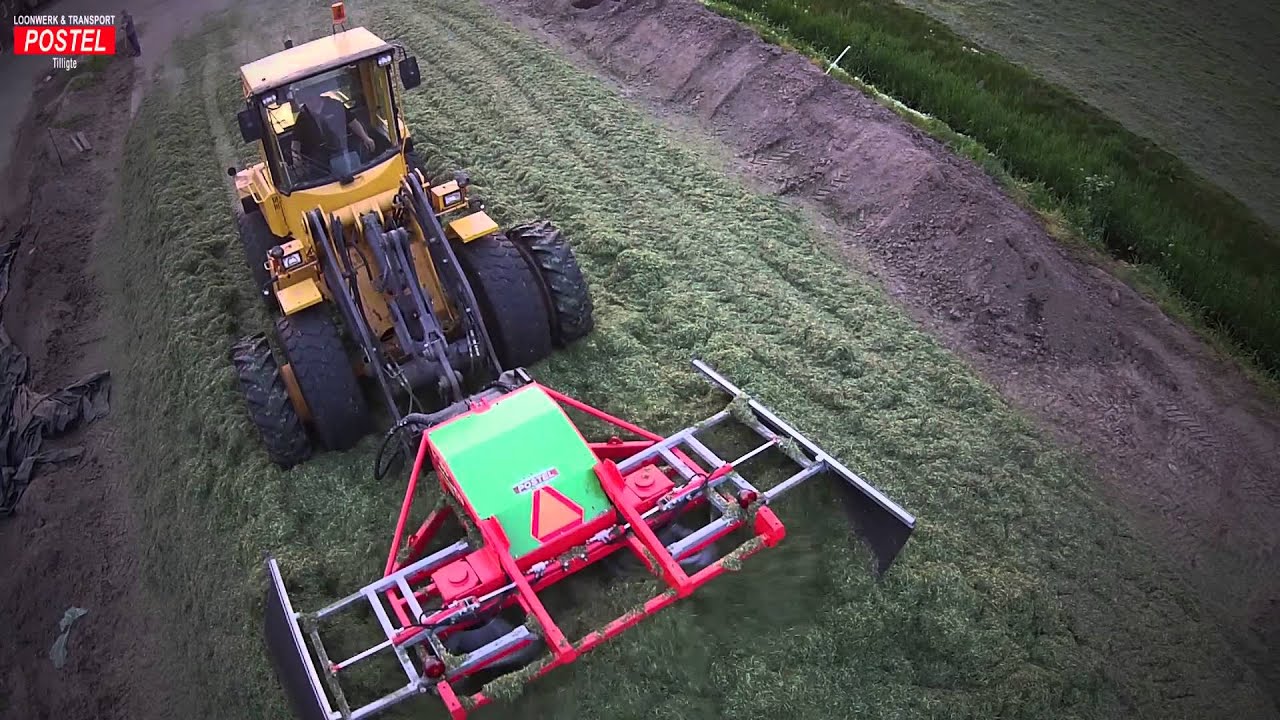 Grashakselen New Holland FR 9050 Loonbedrijf Postel Tilligte