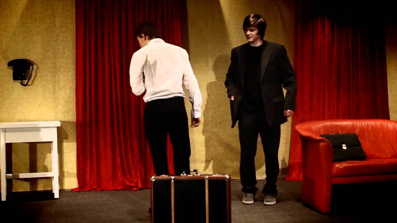 AUSSER KONTROLLE - Eine Farce von Ray Cooney (TRAILER)