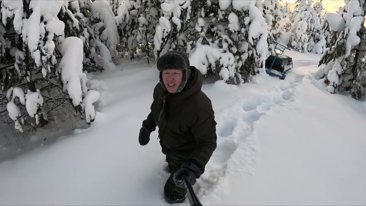Снежный плен! Снегоход Альбатрос едет по кайфу! По глубокому пухлому снегу прокатился от души!