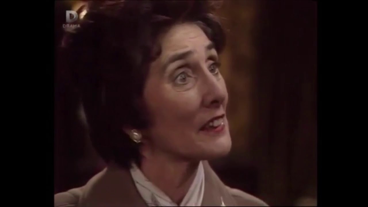 EastEnders - Dot Cotton Slaps Pat Wicks (23rd December 1986)