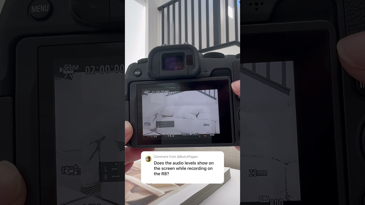 Does the audio level stay ON while recording on the Canon EOS R8?