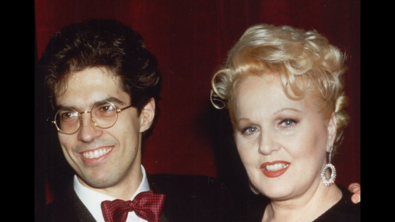 ROSSINI Gioacchino. Canzonetta Spagnuola : Katia Ricciarelli soprano , Giovanni Velluti piano.