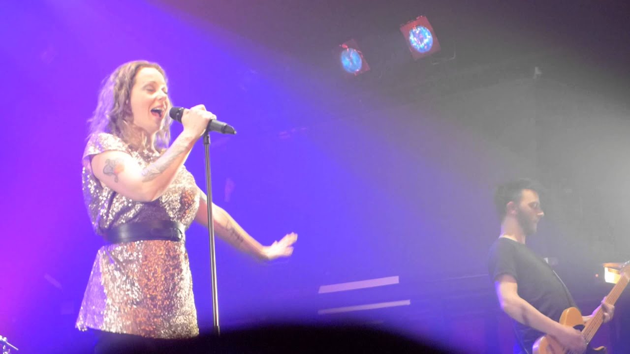 11 - Anneke Van Giersbergen - Strange Machines @ Le Splendid