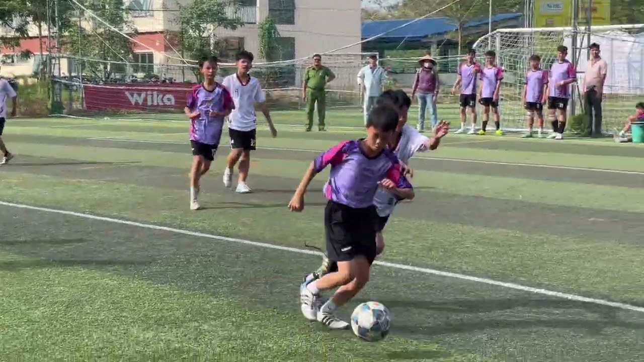 Giải bóng đá học sinh trường THCS Nguyễn Trãi Vĩnh Long 