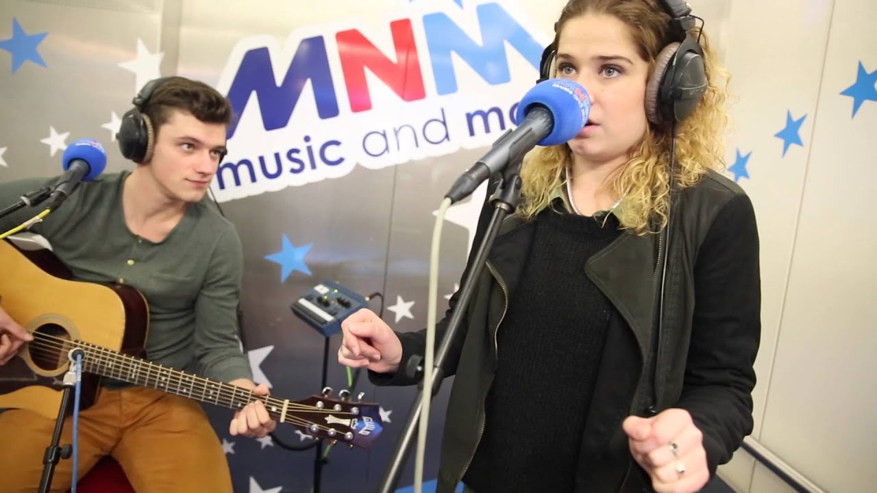 MNM: Laura Tesoro & Mikaël Ophoff - Bang Bang