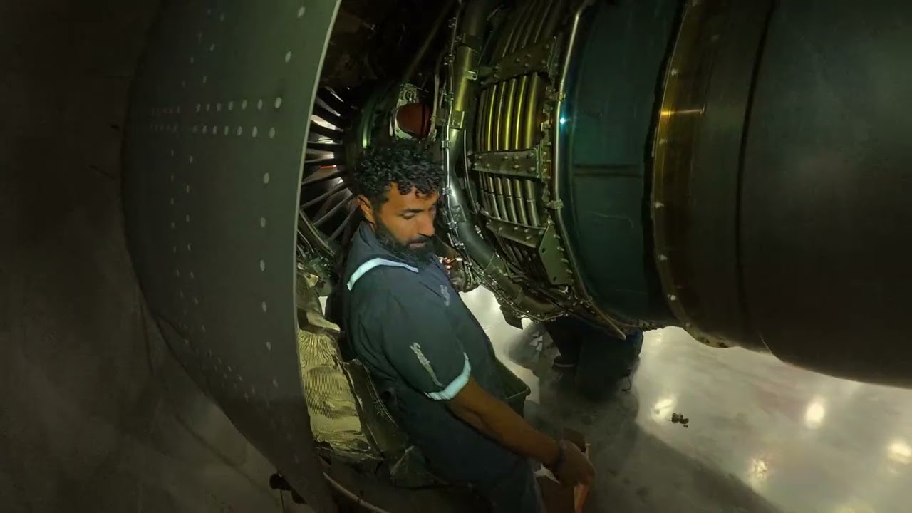 Finding B737 LEAP engine leaking Fuel Nozzle