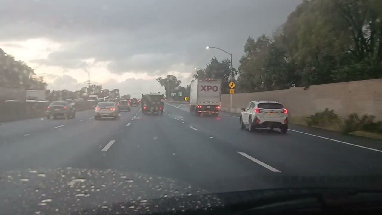 De regreso a los angeles ahora escuchando recuerdo 103.9  fwy 57  fwy 91 y fwy 5