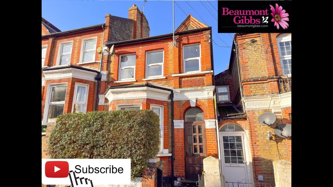 Three bedroom Victorian mid terrace house, situated in a great location and offered chain free.