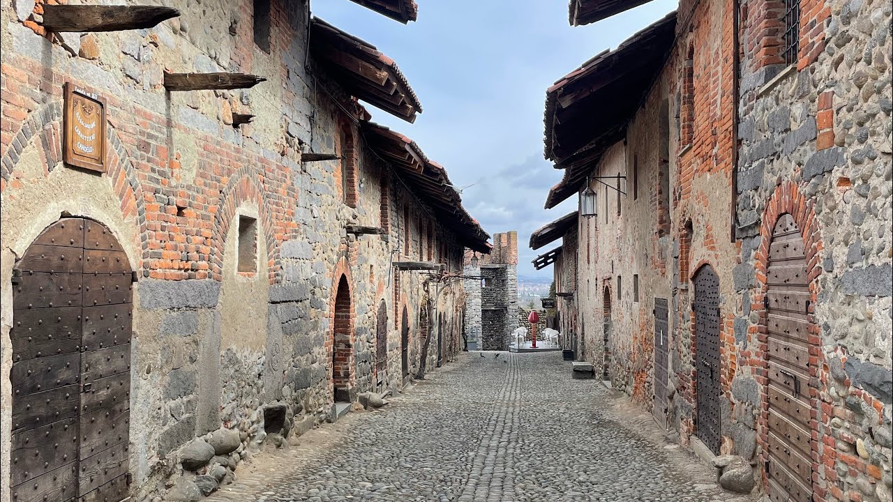 Il Ricetto  di Candelo (BI) borgo medievale