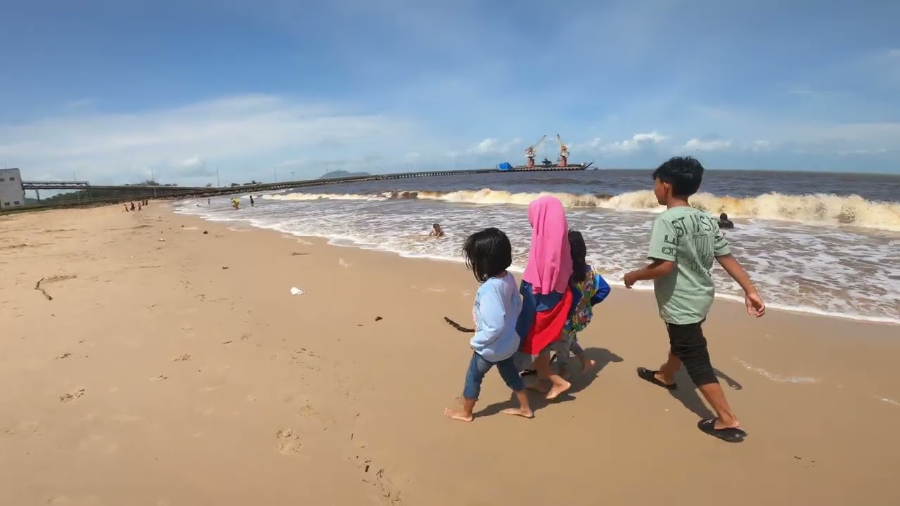 bersama sepupu susur pantai gratis singkawang