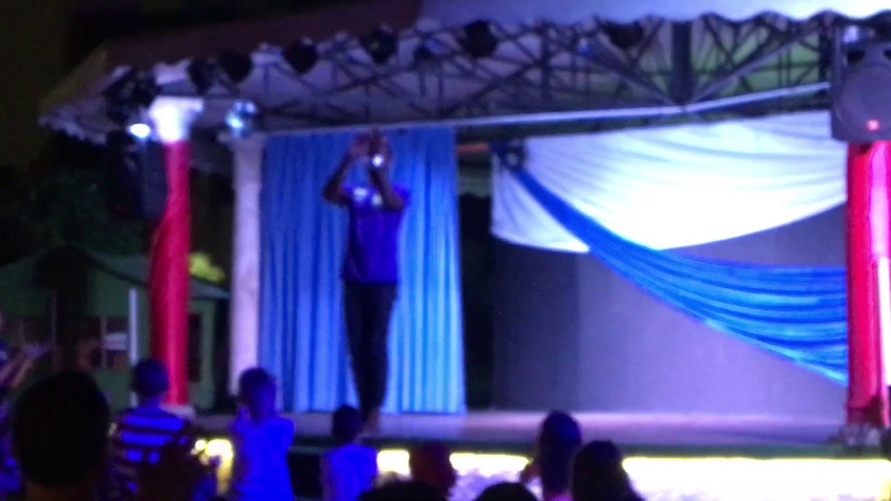 Chicken Dance lagotel
