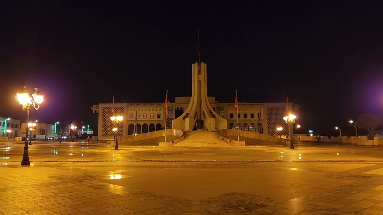 ساحة القصبة بمدينة تونس