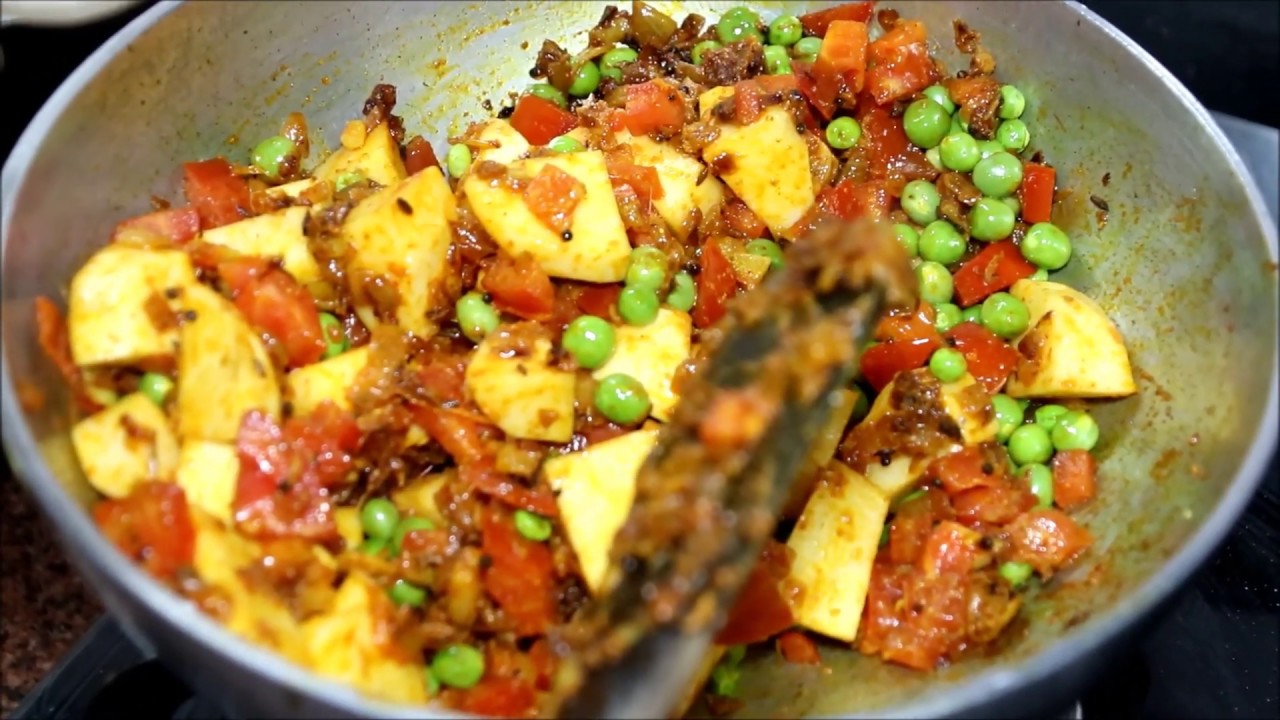 शलगम और मटर की सूखी सब्जी बनाना सीखें - Matar Shalgam ki Sabzi - शलजम की सब्जी - Turnip Curry Recipe