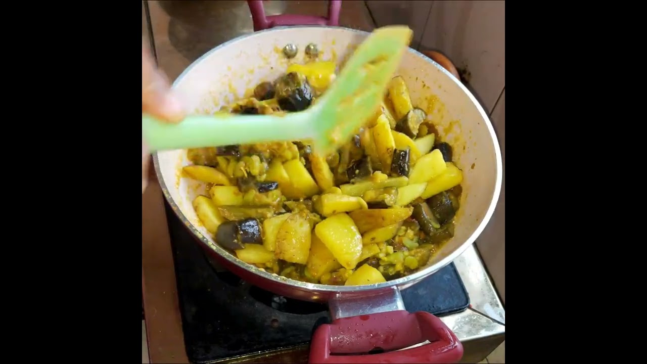 (বেগুন আর সিমের বিচির তরকারি) #cooking #bdkitchen #cookingfood #recipe #easyrecipe 