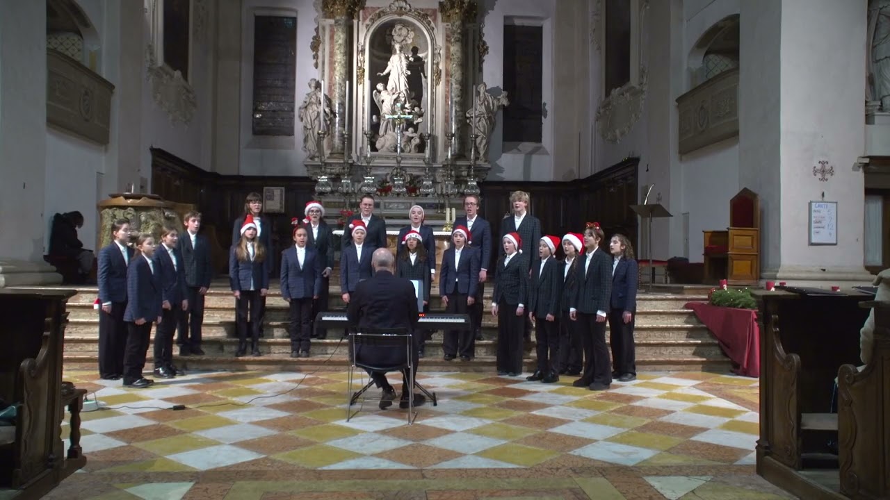 Coro Voci Bianche Garda Trentino  direttore Enrico Miaroma
