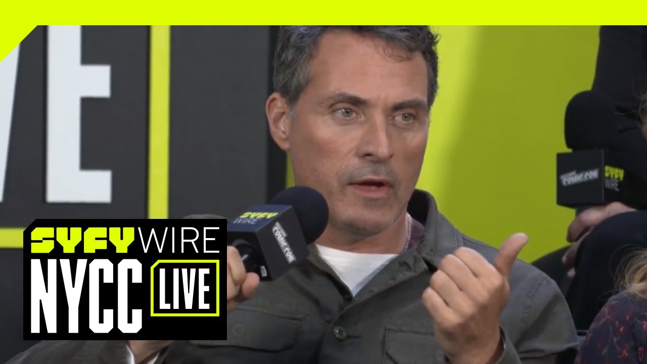 The Man In the High Castle Cast And Creators On Season 3 | NYCC 2018 | SYFY WIRE