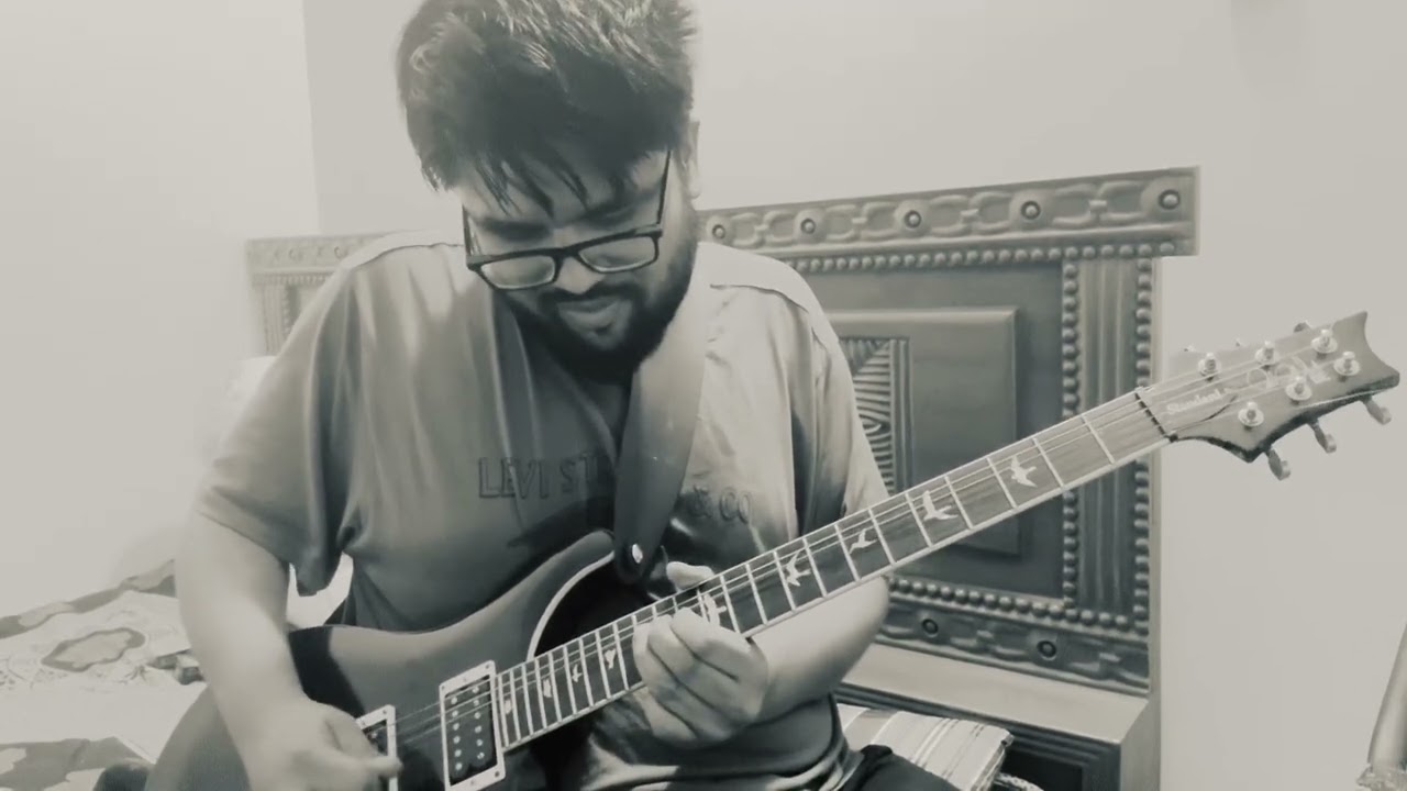 Sweet child o mine -Guns and roses on guitar use headphones 