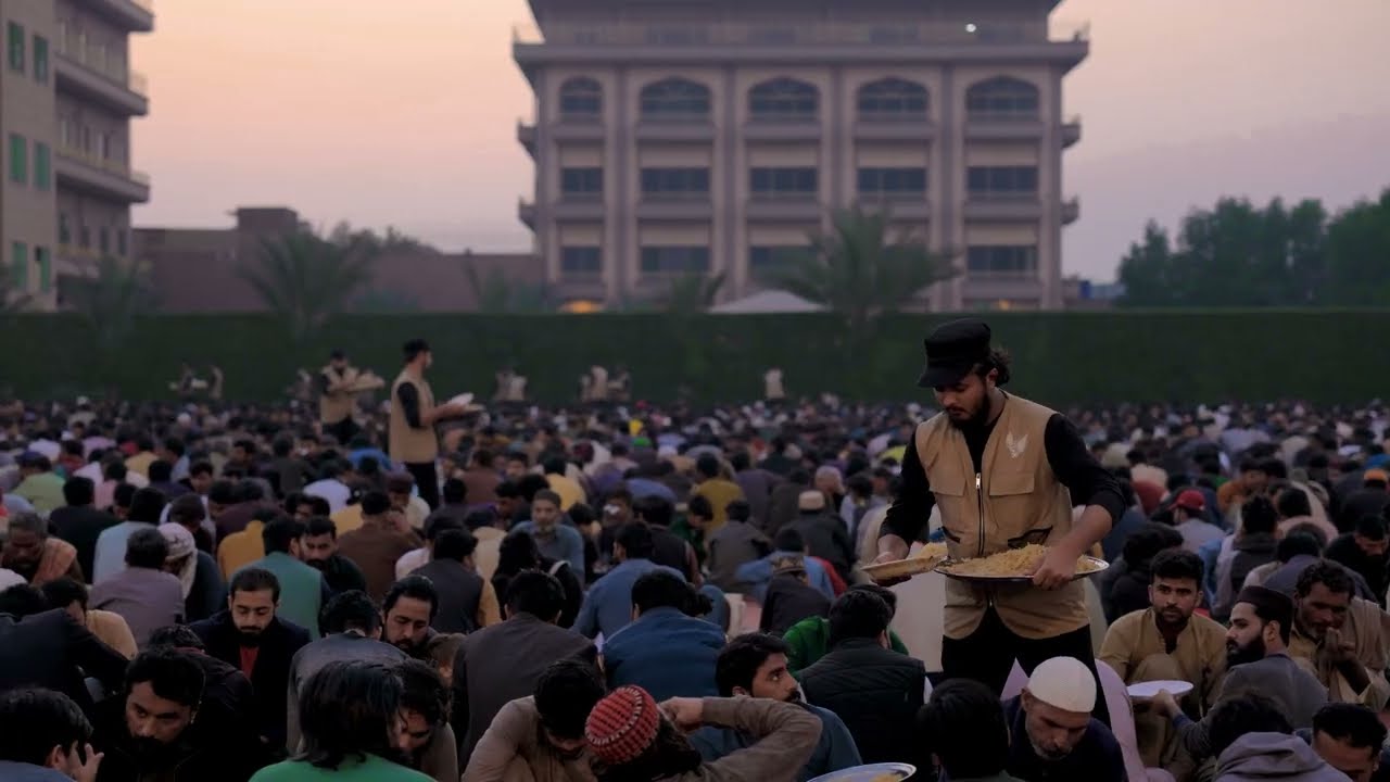 Markaz-e-Mustafa me iftari k manazir | Muhammad Raza Saqib Mustafai