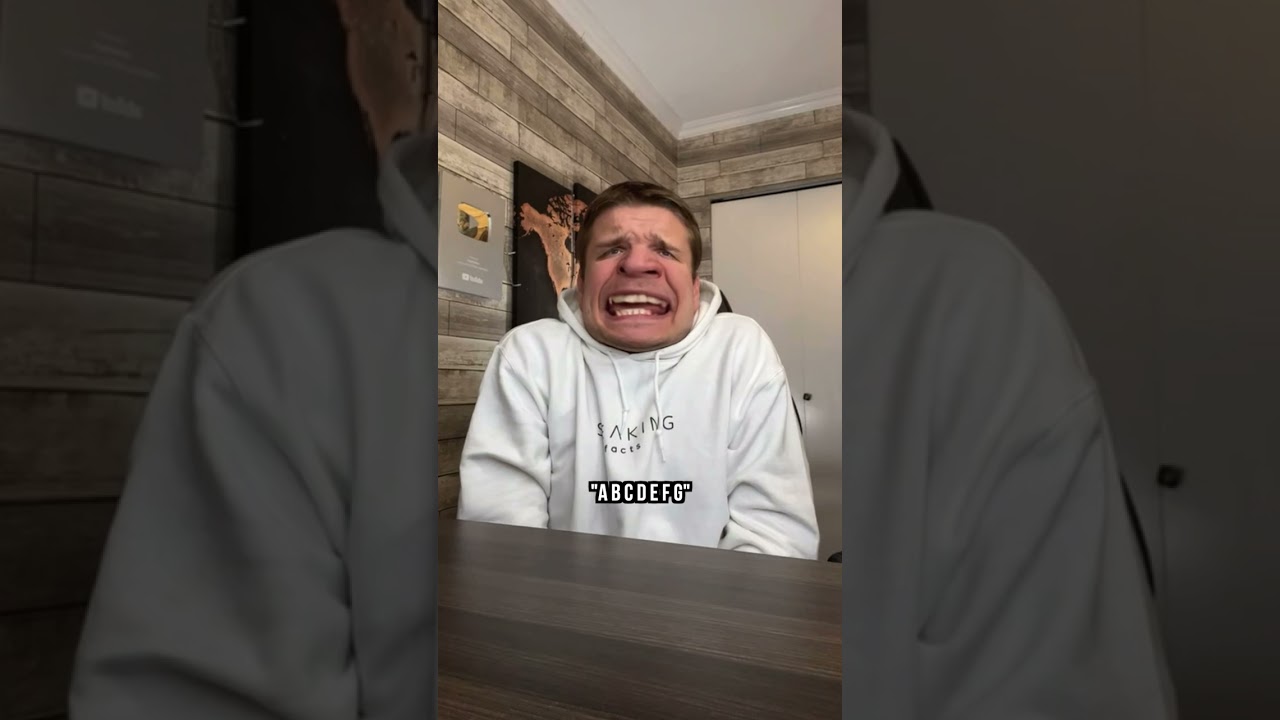 Маленькому мальчику пришлось пописать во время урока #шорты