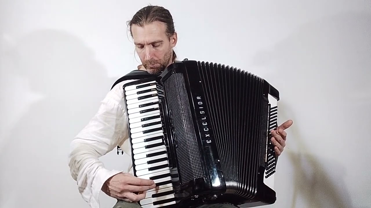 Excelsior Continental Grand (4/6 reeds, LMMH, MAGNATERA) accordion