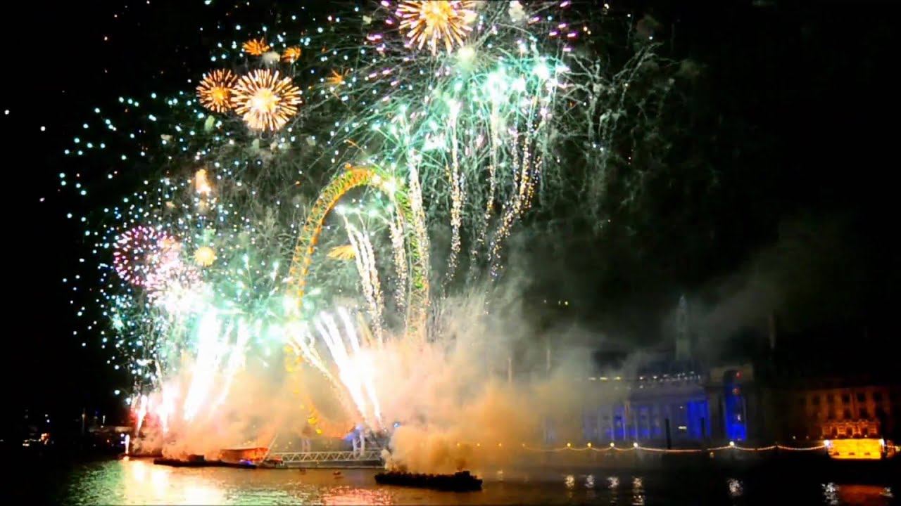 2011 London Fireworks on New Year's Day HD