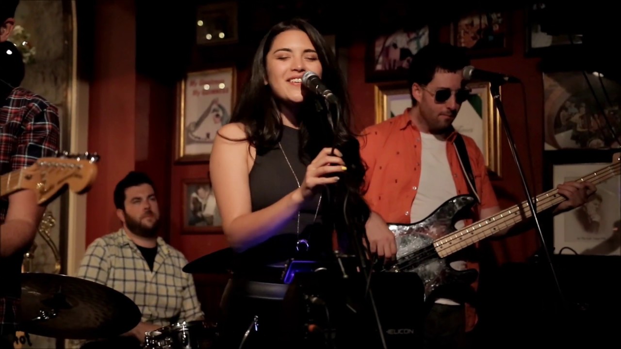 Linggo at the Irish Times Pub: All That She Wants (Ace of Base cover song)
