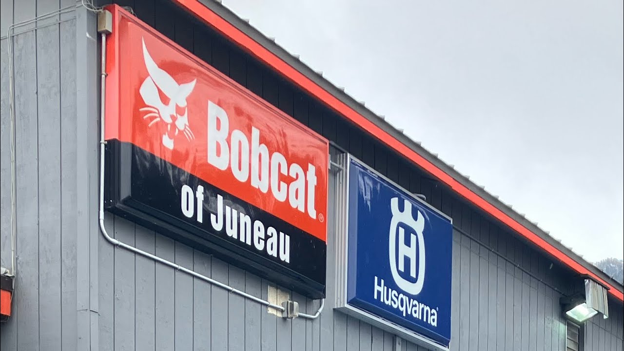 Компактный трактор Bobcat 1021
