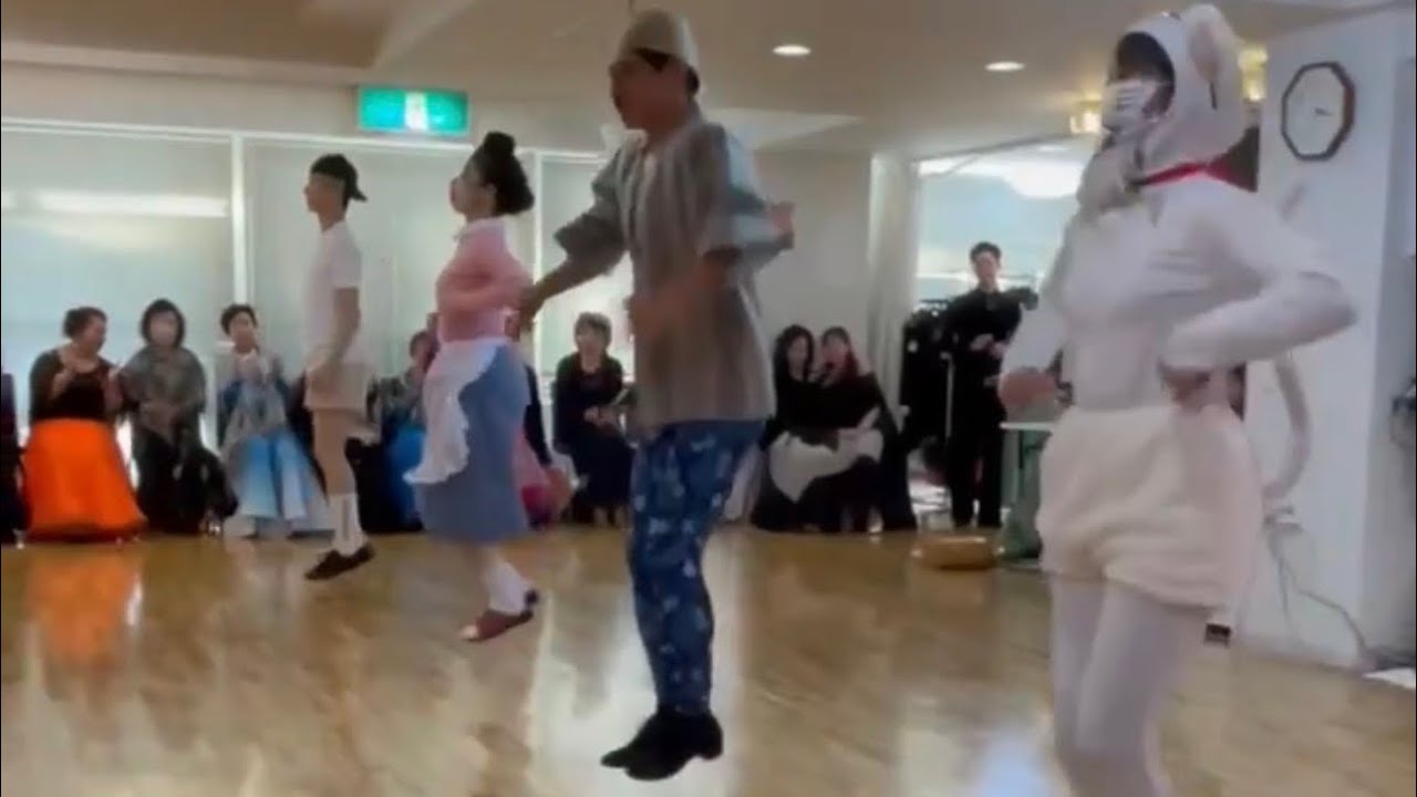 【全力】サザエさんのコスプレで踊ってみた！【社交ダンス】