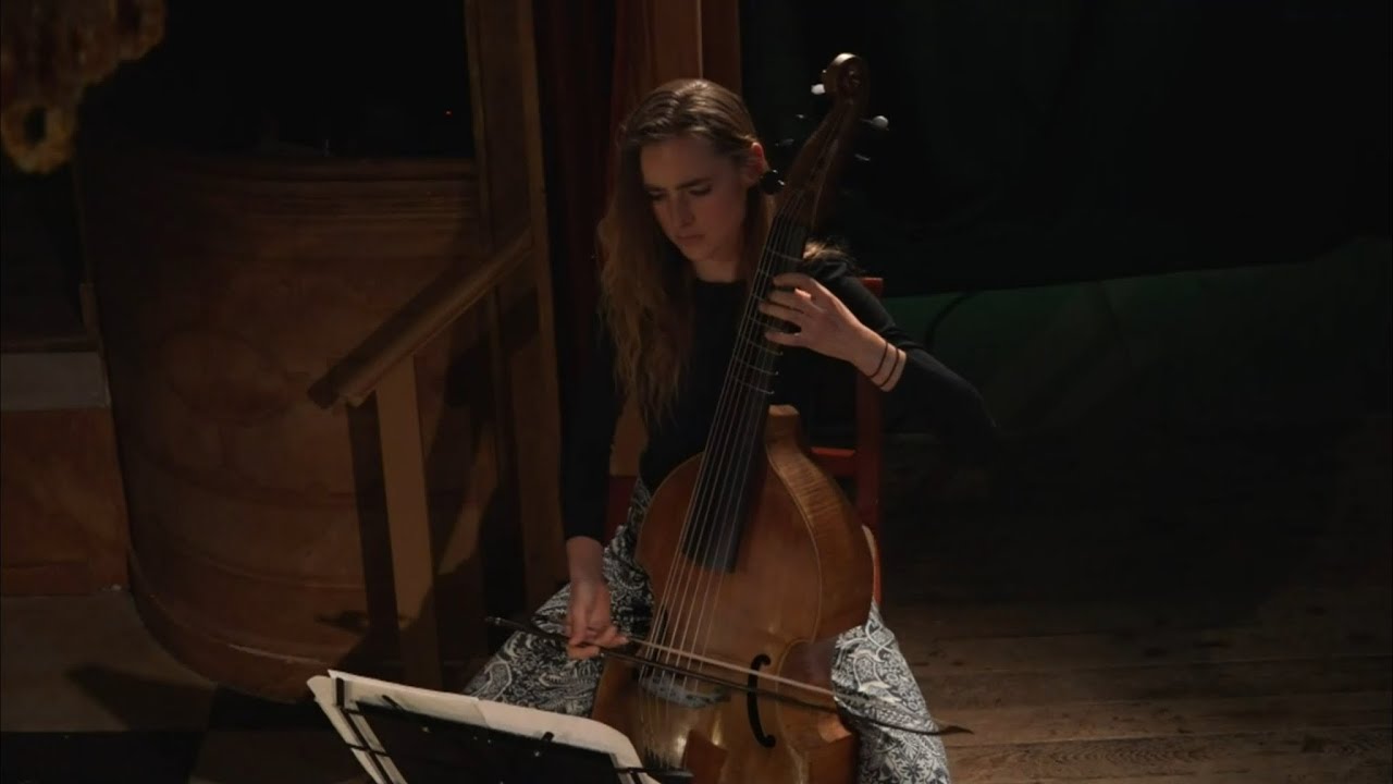 Sainte-Colombe: Prelude in E minor  -  Sarah Small