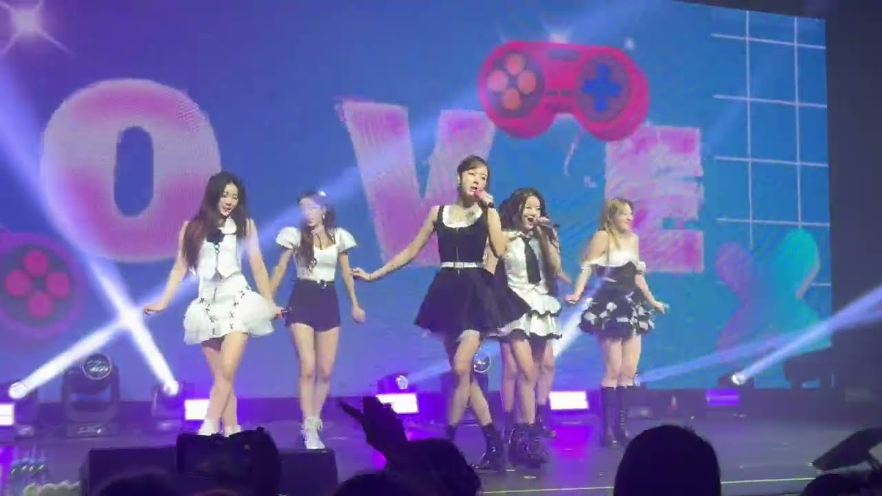 STAYC - POPPY [STAYC 1ST WORLD TOUR [TEENFRESH] in Warsaw] 240310