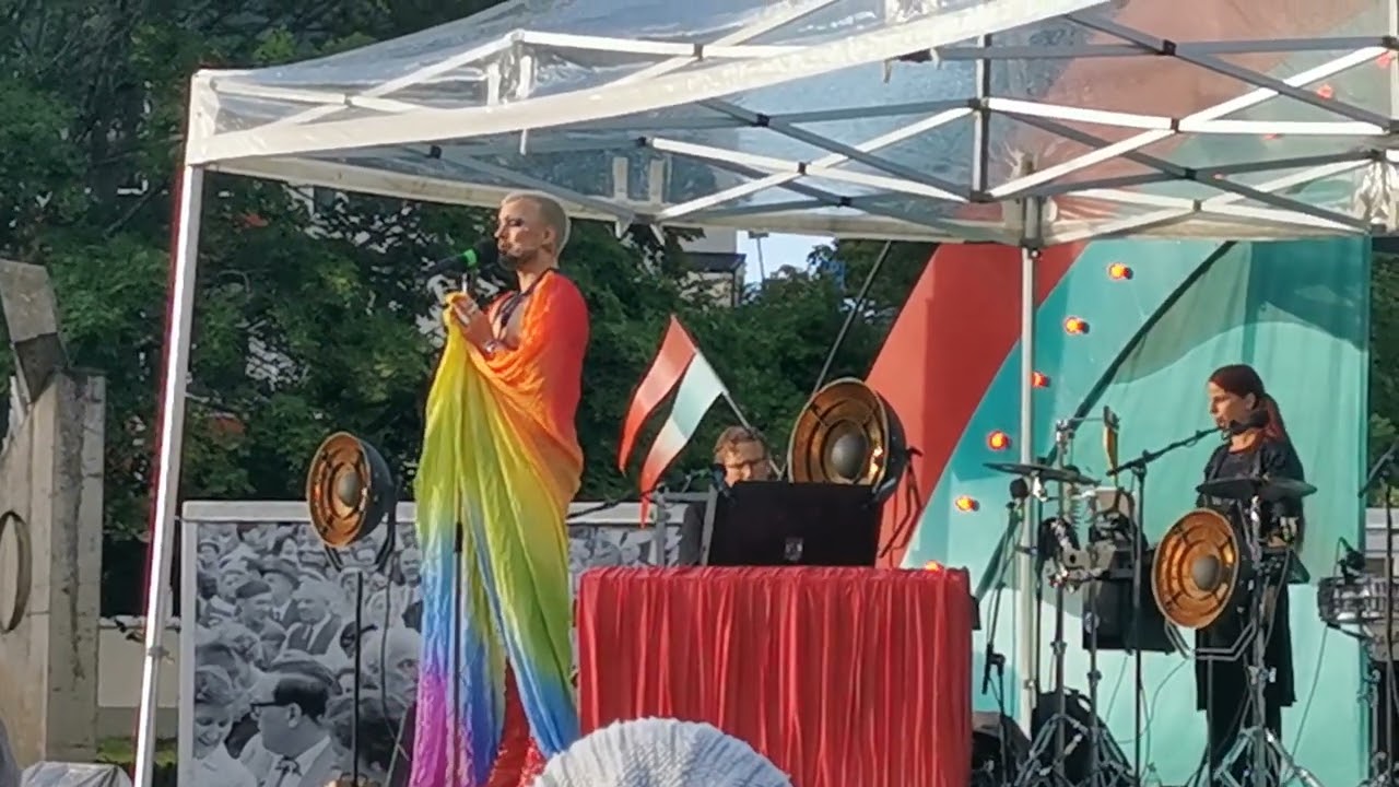 Parkteater 2024 Musikal, svett och tårar med Petter Snive @Solursparken, Vällingby