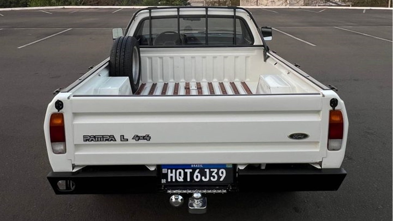 FORD PAMPA À VENDA A PARTIR DE 6 MIL
