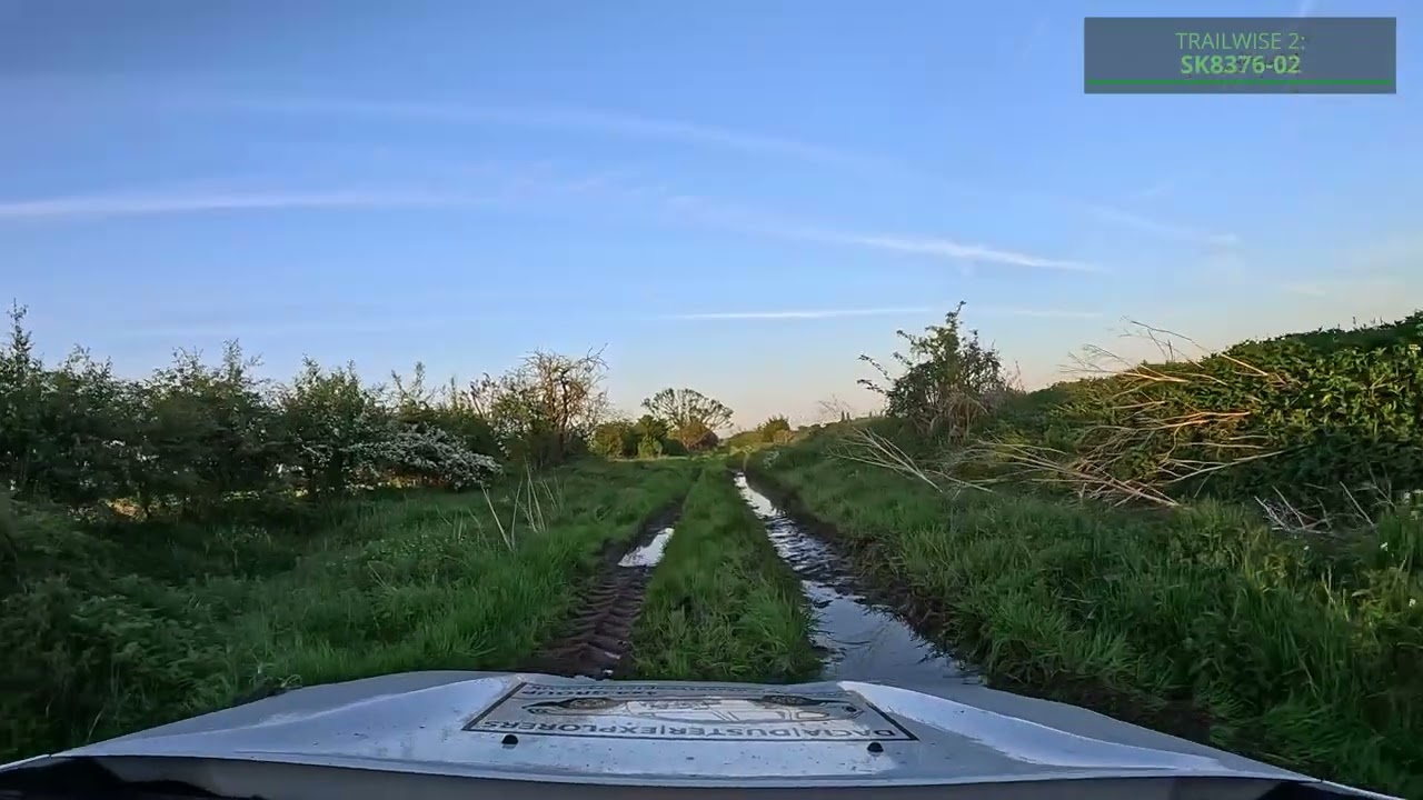 Green Lanes in a Dacia Duster - Sand Lane, Fenton, Lincolnshire