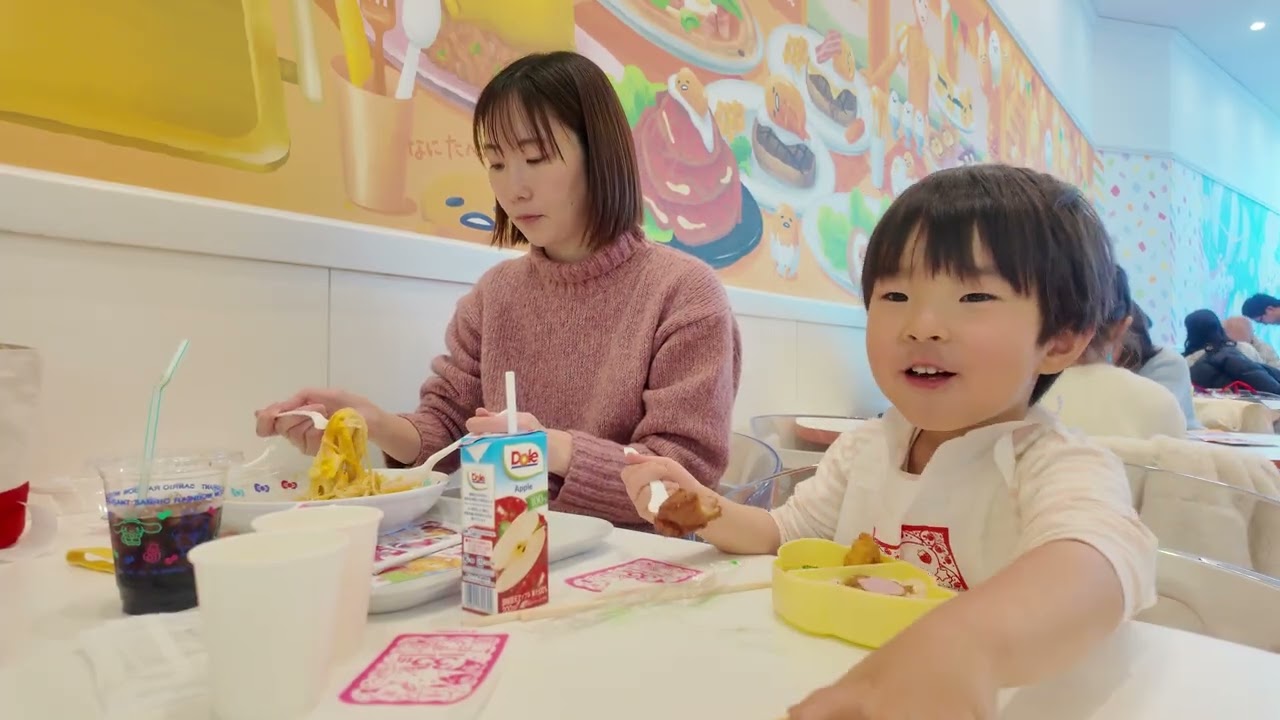 サンリオピューロランド【サンリオレインボーワールドレストラン】②